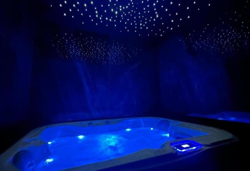 בית מלון כפרי Elégance & Spa   Chambre D Hôtes Avec Sauna Et Jacuzzi Privatif