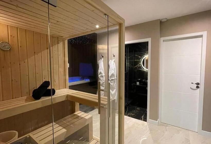 בית מלון כפרי Elégance & Spa   Chambre D Hôtes Avec Sauna Et Jacuzzi Privatif