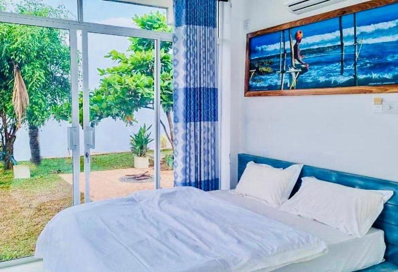 酒店 Lagoon Bay Negombo