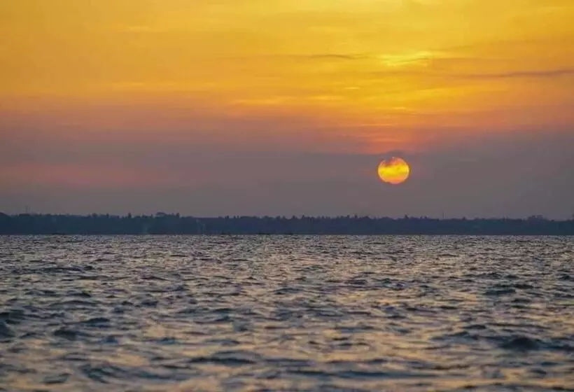 ホテル Lagoon Bay Negombo