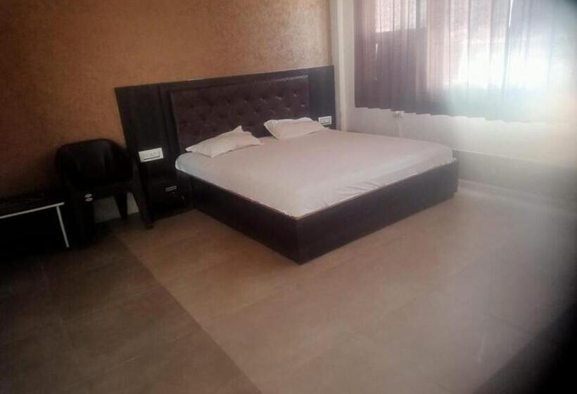 Hotel Spot On Lakshay Resort