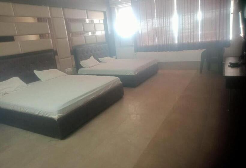 Hotel Spot On Lakshay Resort