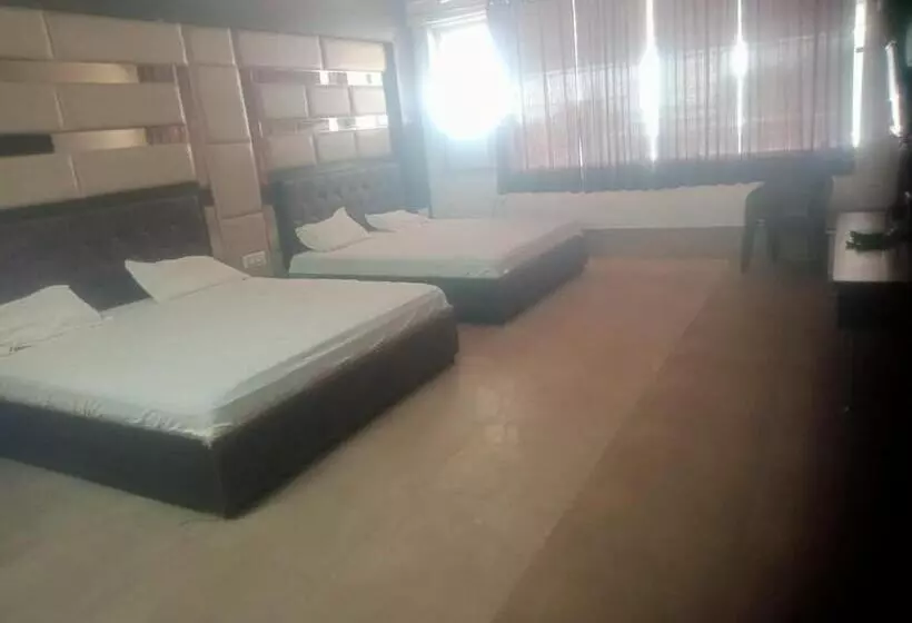 ホテル Spot On Lakshay Resort