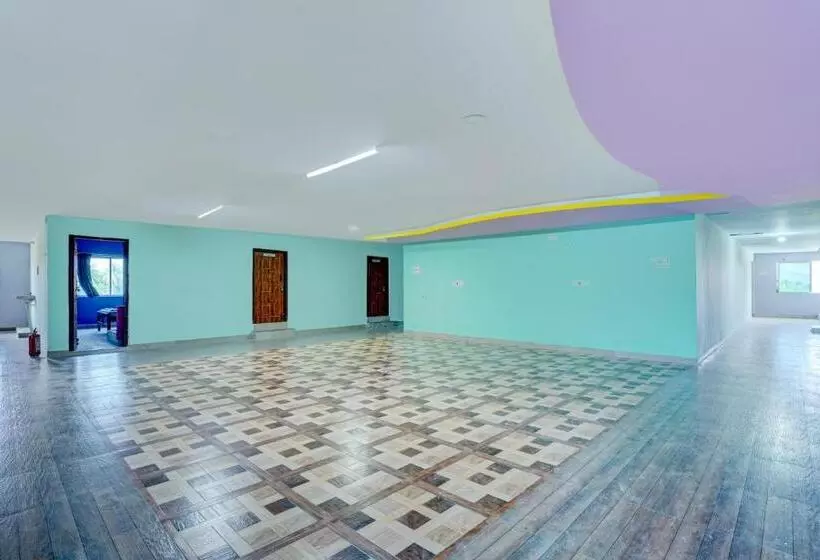 ホテル Oyo Flagship Kallalagar