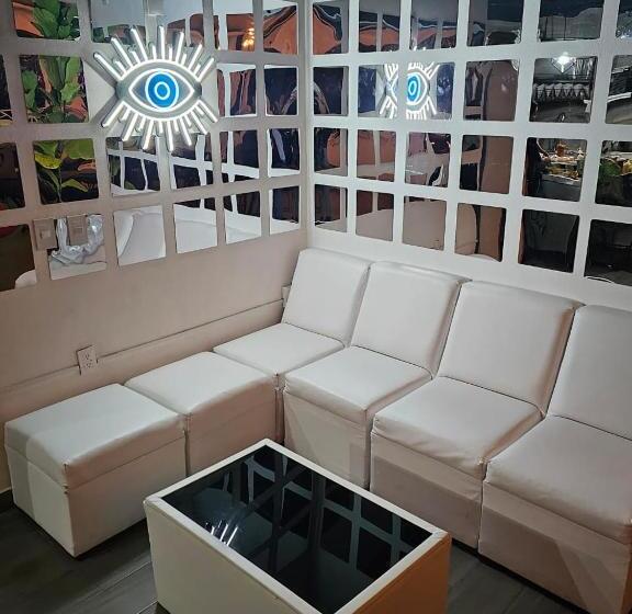 Loes Departamentos & Suites