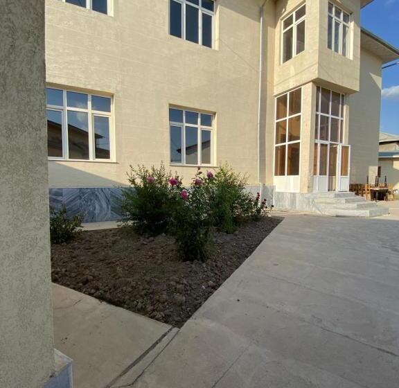 پانسیون 2х этажный бежевый жилой дом