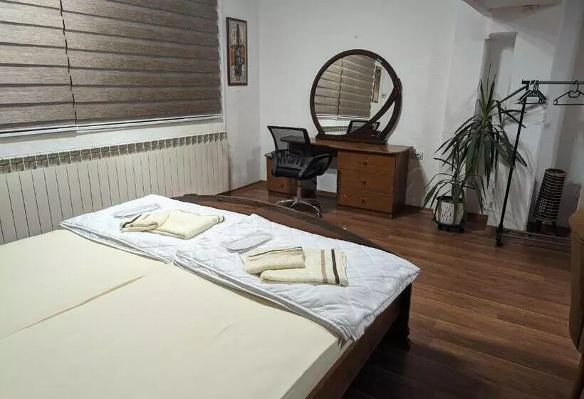پانسیون Apartments Victory