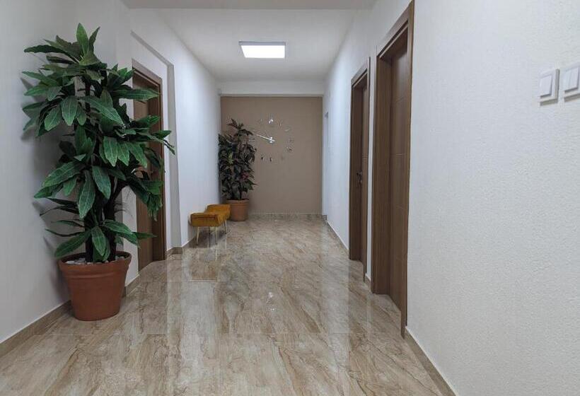 پانسیون Apartments Victory