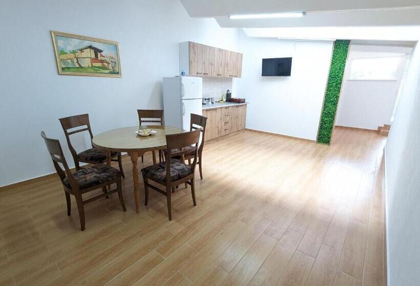 پانسیون Apartments Victory