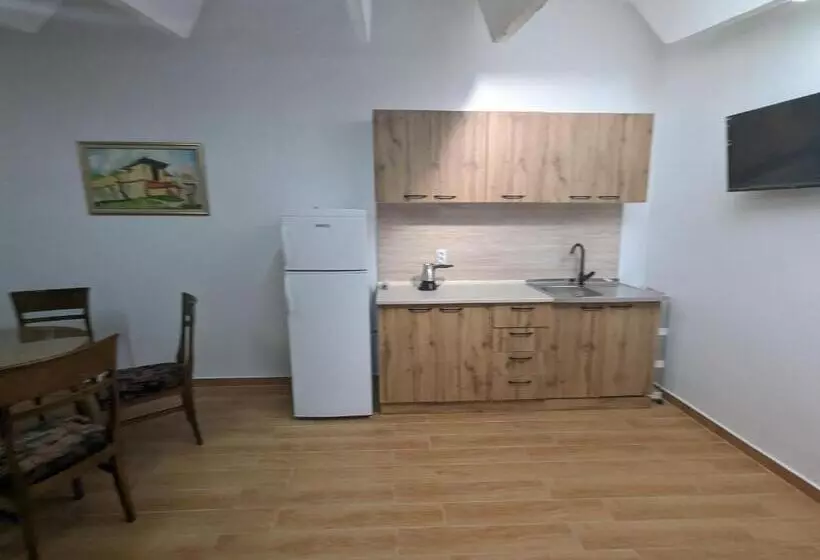 پانسیون Apartments Victory