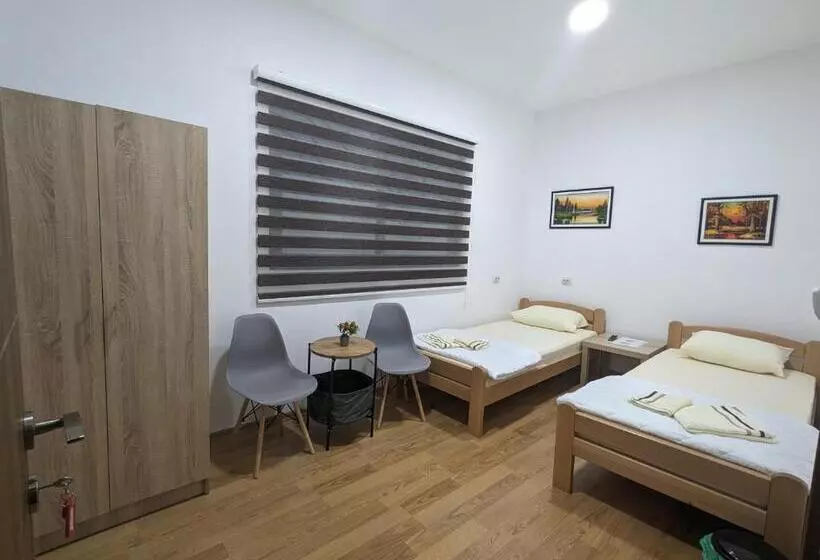 پانسیون Apartments Victory