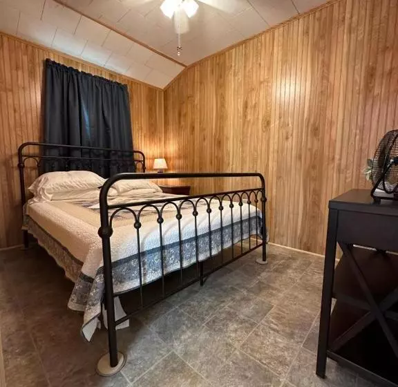 Majatalo Cypress Landing Cabins