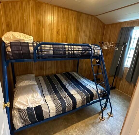 膳宿费 Cypress Landing Cabins