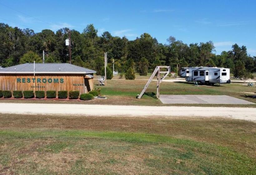 膳宿费 Cypress Landing Cabins
