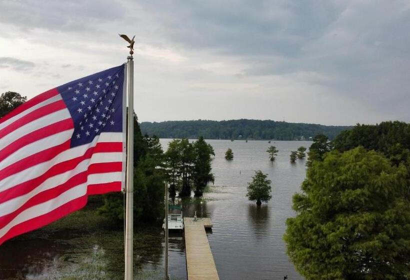 膳宿费 Cypress Landing Cabins