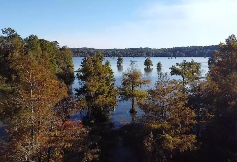 Majatalo Cypress Landing Cabins