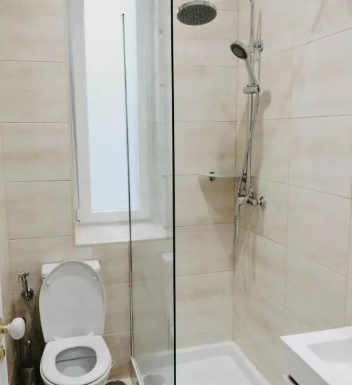 پانسیون Embassy Arriaga Private Elegance Rooms In Stylish Shared Apartment