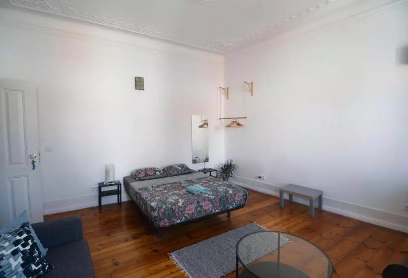 پانسیون Embassy Arriaga Private Elegance Rooms In Stylish Shared Apartment