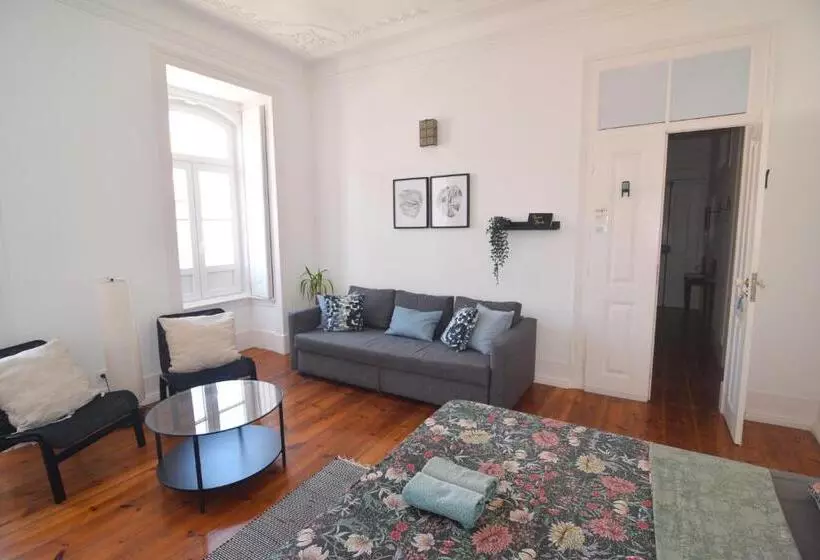 پانسیون Embassy Arriaga Private Elegance Rooms In Stylish Shared Apartment