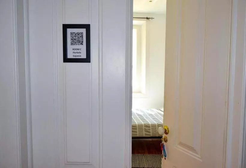 پانسیون Embassy Arriaga Private Elegance Rooms In Stylish Shared Apartment