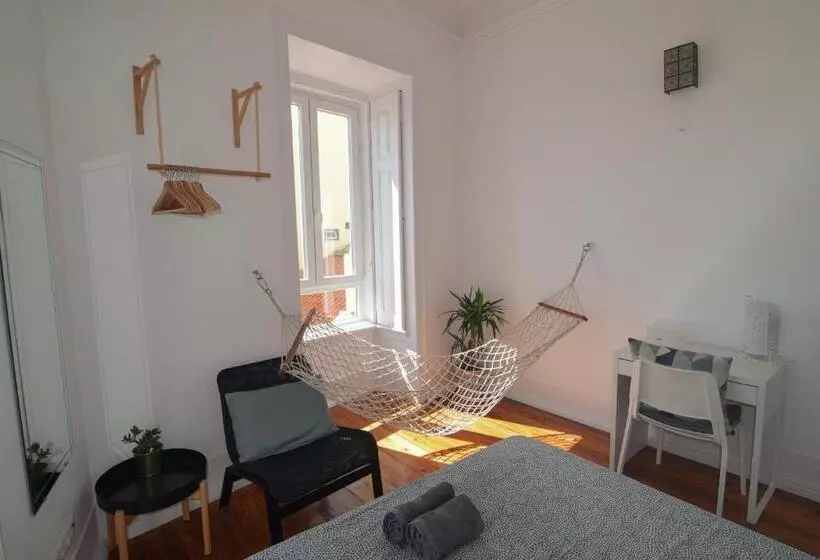 پانسیون Embassy Arriaga Private Elegance Rooms In Stylish Shared Apartment