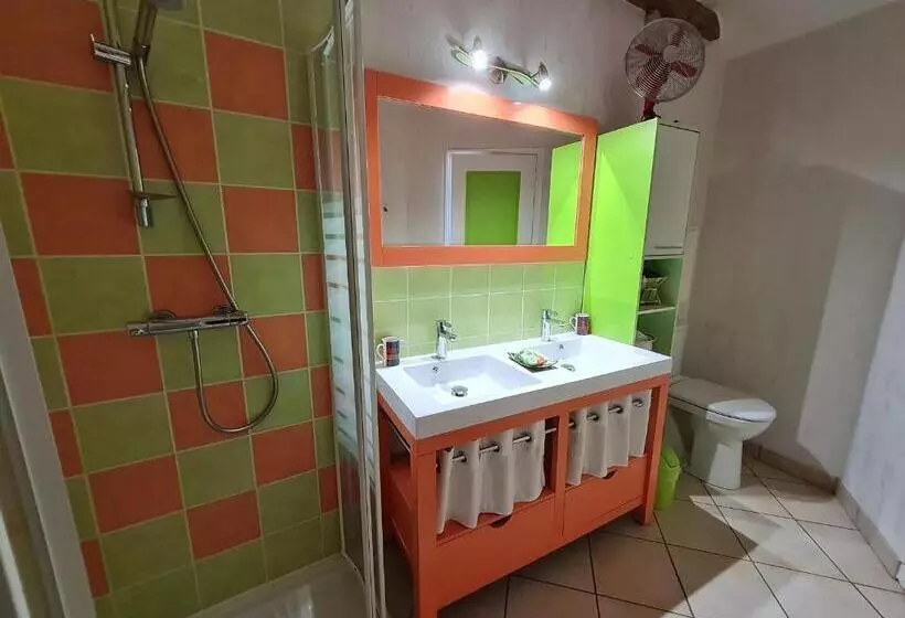 Majatalo Chambre Lumineuse Avec Terrasse Privative, Au Coeur De La Région Des Châteaux Et De La Forêt D Orléa