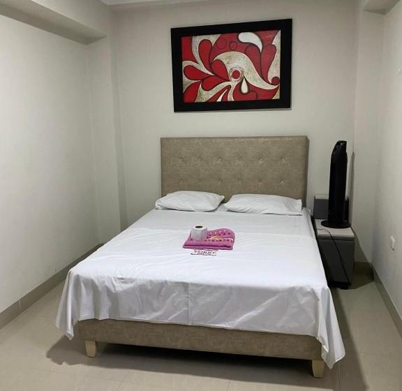 بنسيون Latorre Hostal