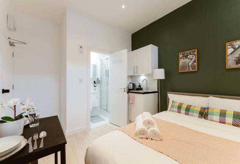 Пансион The Finsbury Park Star Apartments