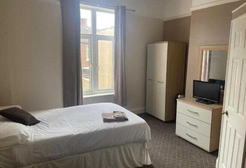 פנסיון The Waterside