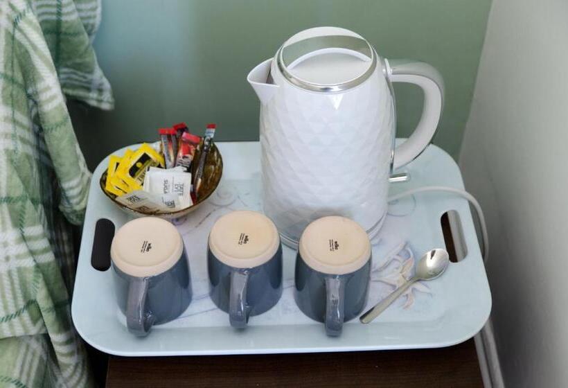 פנסיון The Waterside