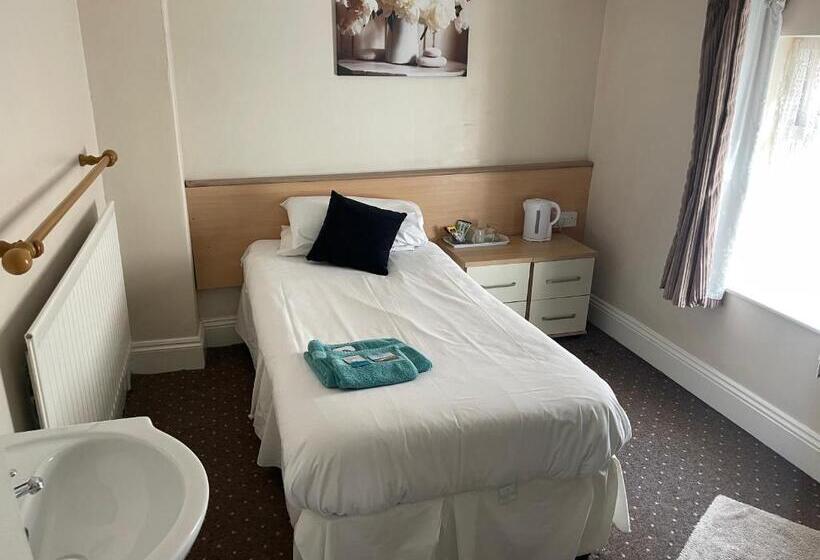 פנסיון The Waterside