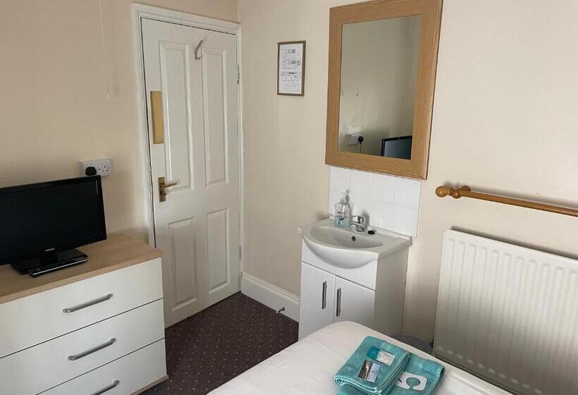 פנסיון The Waterside