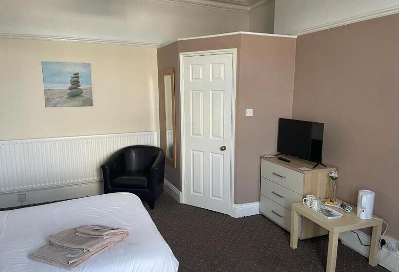 פנסיון The Waterside