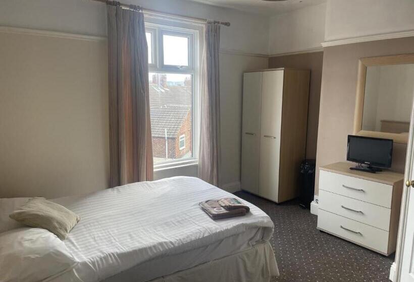 פנסיון The Waterside