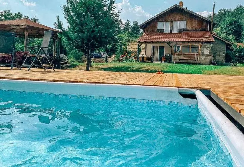 پانسیون Vila Ivan