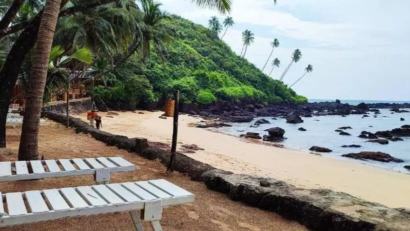 リゾートホテル Sea Front Cottage Little Khola