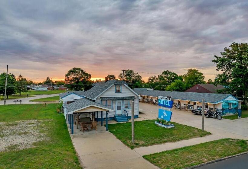 Eagles Nest Motel Unit 2