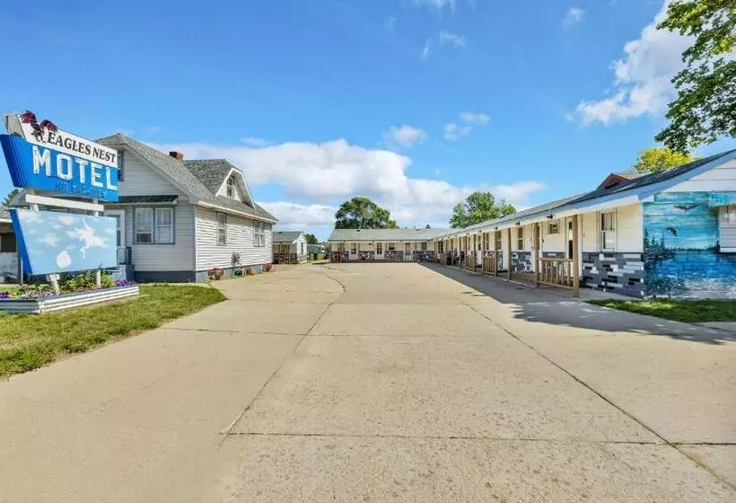 Eagles Nest Motel Unit 2