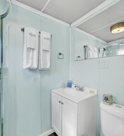 Eagles Nest Motel Unit 2