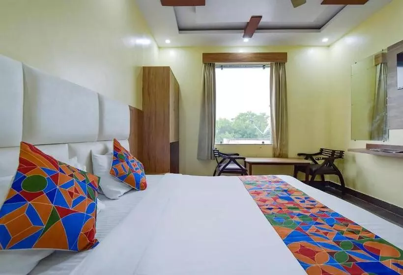 Fabhotel Madhav