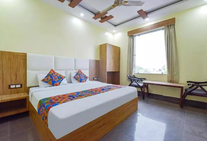 Fabhotel Madhav