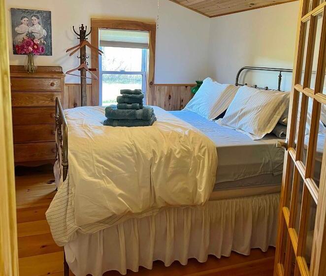 French Woods Farmhouse Bed & Breakfast