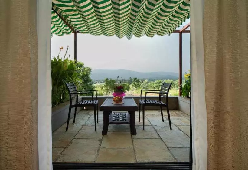 Hotelli Gaurav Lords Resort