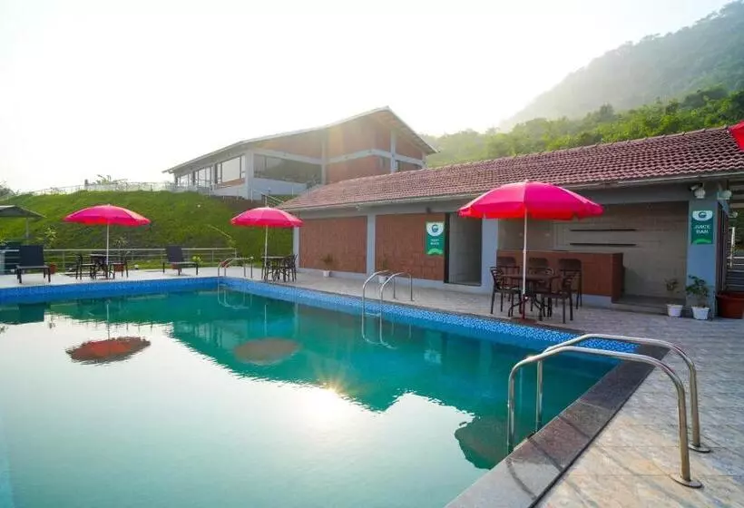 Hotelli Gaurav Lords Resort