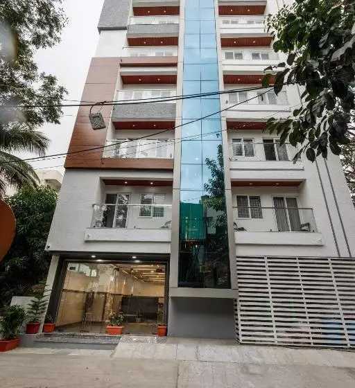 ホテル Home Awaits 455