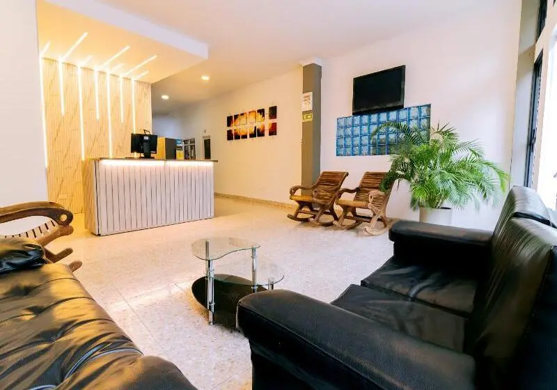 ホテル Montanar Home
