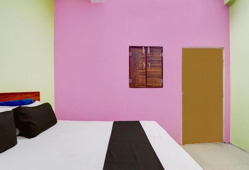 Hotel Oyo Flagship Up13