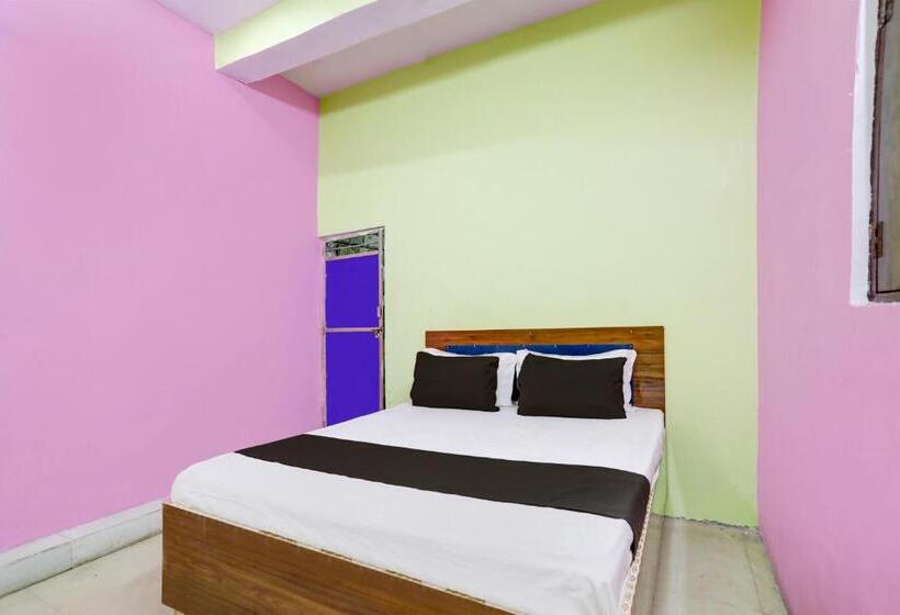 Hotel Oyo Flagship Up13