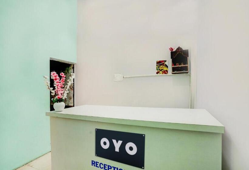 Hotel Oyo Flagship Up13