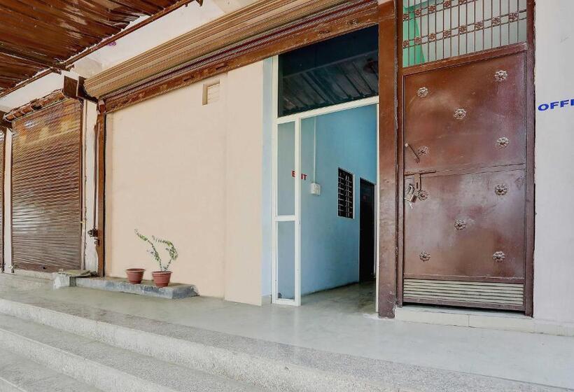 Hotel Oyo Flagship Up13